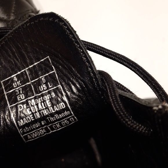 Dr Martens Women's Coralie Black Quilted Leather 8 Eye Lace Up Boots - Picture 10 of 10